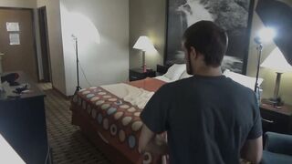 Junges Flittchen kommt um zu bumsen