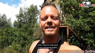 Goth bimbos Doreen Darlin goes on an outside fucked date