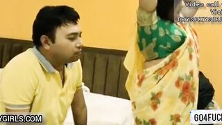 Indian Hot Padosi Bhabhi With padosi Husband Yoyo room Hindi Sex