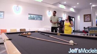 Chubby Amanda Thickk Craves Dark Meat