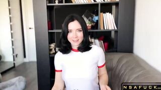 Stepsister was so Horny in the VR Game