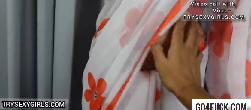 Desi BhaBhi Bade bade dudh Ke Sath Chudai Kari