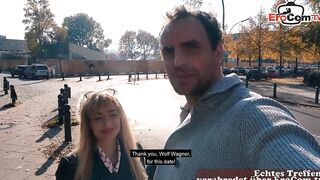Spontaneous sex date arranged with a petite tourist