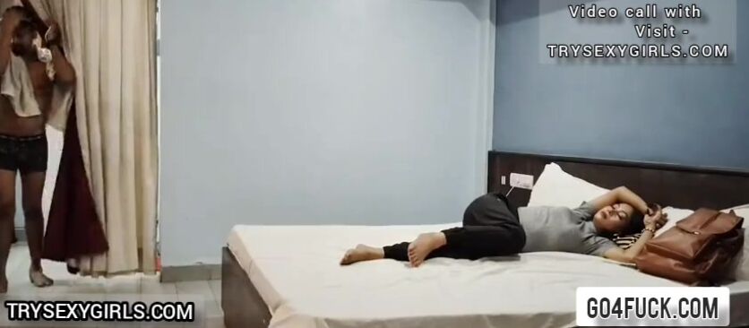 Wife Ki Bahan Ke Sath First Time Room mai sex kiya