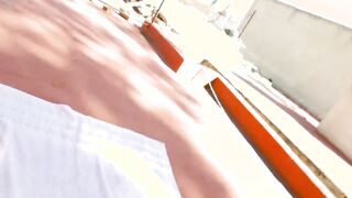 Beim Sonnen liegen uberrascht und gevogelt