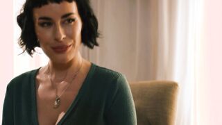Isiah Maxwell and Hollywood Cash bangs busy wife Olive Glass