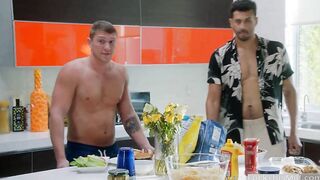 Curvy goddess Violet Myers double penetration debut