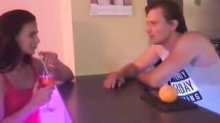 Nach dem Cocktail das geiles Biest gevogelt