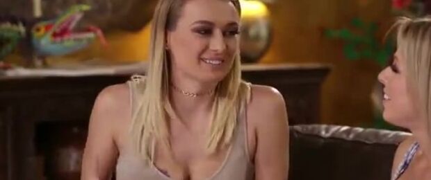 Vier sexsuchtige Weiber feiern wilde Orgie