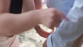 Das Outdoor-Abenteuer einer großbrüstigen deutschen MILF