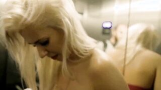 Privater Pornodreh mit einer sußen Blondine