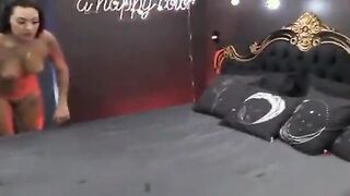 Morena gostosa do rabão fudendo com o dotado