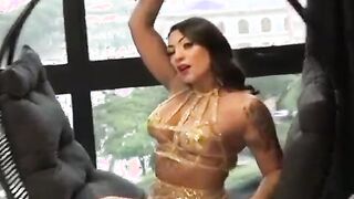 Morena gostosa do rabão fudendo com o dotado