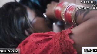 Indian Bhabhi Makan Malik Ne apne naukaro ko chodne ka training deti hai