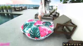 Accidentally Cum in her Pussy near the Rooftop Pool