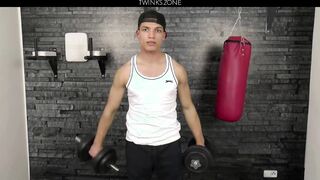 Flexing Muscle Worship Alcide Ricci