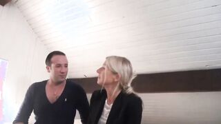 Blondine von der Straße zum Squirten gebracht