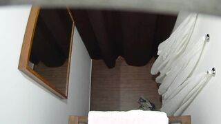 Bums die Mollige auf der Massageliege
