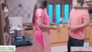 Indian sexy Bhabhi ko Dewar ne kitchen mai aakela dekha Chudai kari