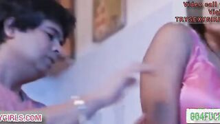 Indian sexy Bhabhi ko Dewar ne kitchen mai aakela dekha Chudai kari
