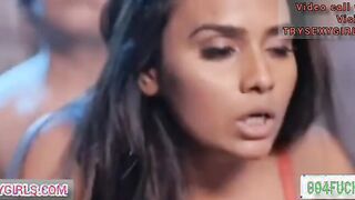 Indian sexy Bhabhi ko Dewar ne kitchen mai aakela dekha Chudai kari