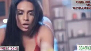 Indian sexy Bhabhi ko Dewar ne kitchen mai aakela dekha Chudai kari
