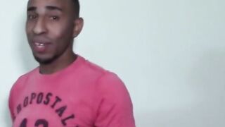 Loirinha gostosa do rabão fudendo com o negão dotado
