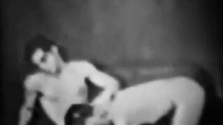 Vintage Bareback Blowjob by Amateurs