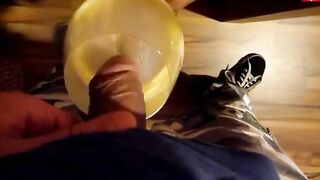 Sperma und Pisse fur die eklige Schlampe