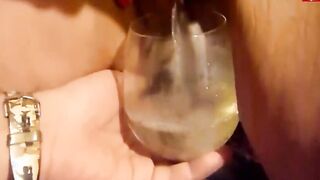 Sperma und Pisse fur die eklige Schlampe