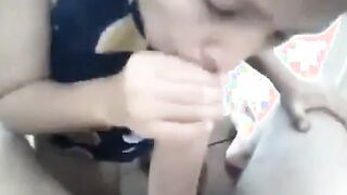 Thai Amateur Sucks Like a Pro