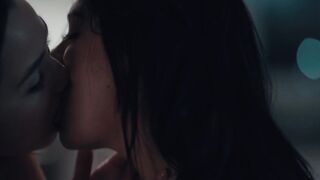 Big tits babe teasing then facesitting lesbian stepsis