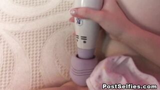 Cute Kitty Plays Her Sweet Cunt