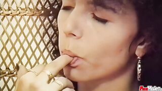 milf masturbating into this vintage sex tape