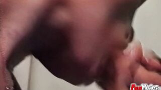 Amateur bitch fucking inside the kitchen