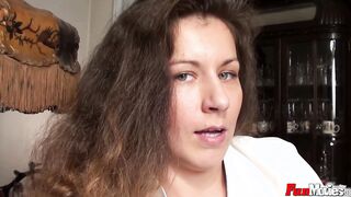 Sexsual maid getting boned