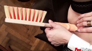 Sexsual maid getting boned