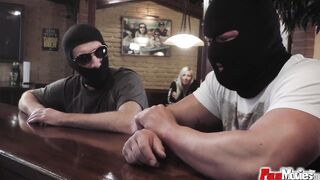 Hormy cougar fucking 2 maked men