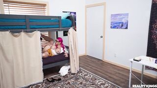 Bunk Fucking While Cucking The Sorority Sis