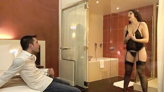 Heiage Frau zum One-Night-Stand eingeladen