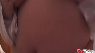Amateur EU BBW masturbating her snatch into groupsex