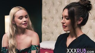 Khloe Kingsley enjoyed lesbian massage