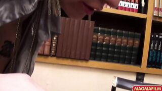 Slutty office Beauty masturbating