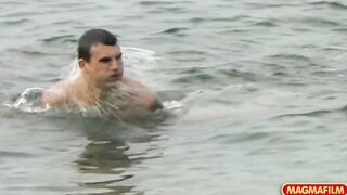 Petite Hottie gets arse fuck on the beach