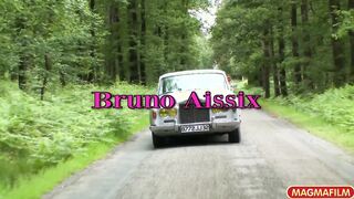 Hotties gets arsses nailed outside