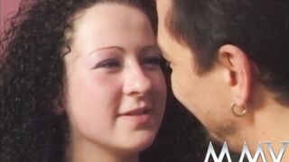 Dark Hair bitch taking 2 dicks and facial