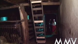 Old bitch sucking off dick