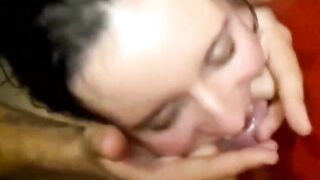 Gangbang Party faer die kleine Schwarzhaarige