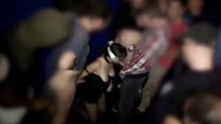 Gangbang Party faer die kleine Schwarzhaarige
