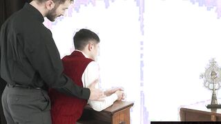 Barrett thrusts his dick into James